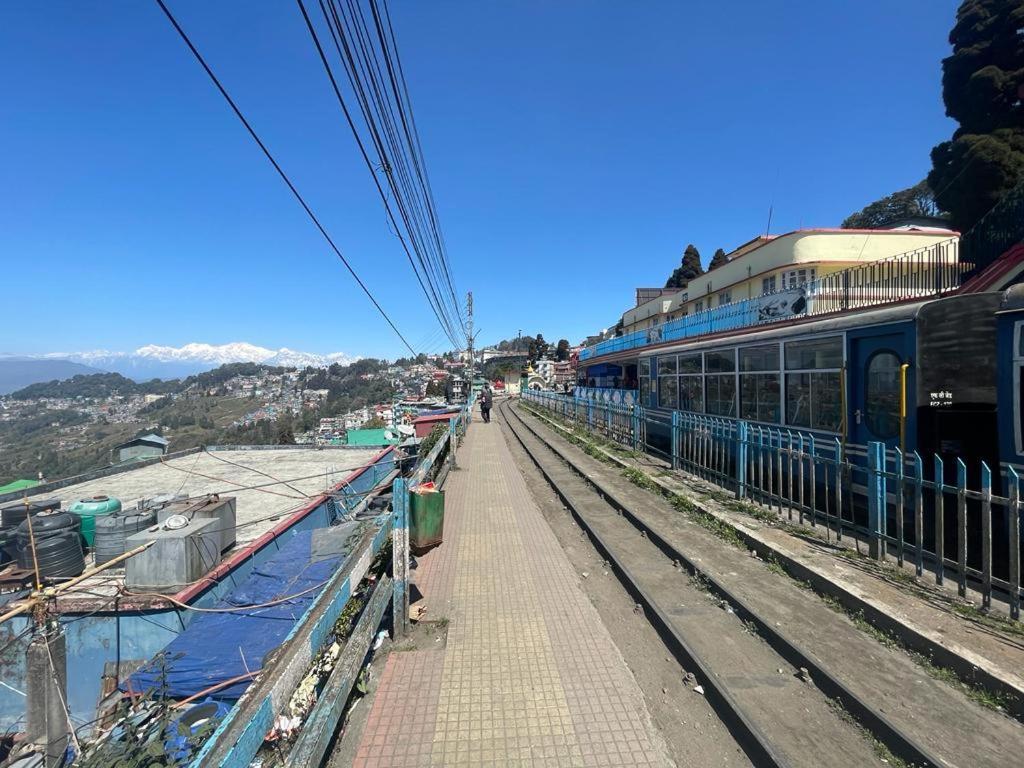 International Youth Hostel Darjeeling Дарджилинг Екстериор снимка